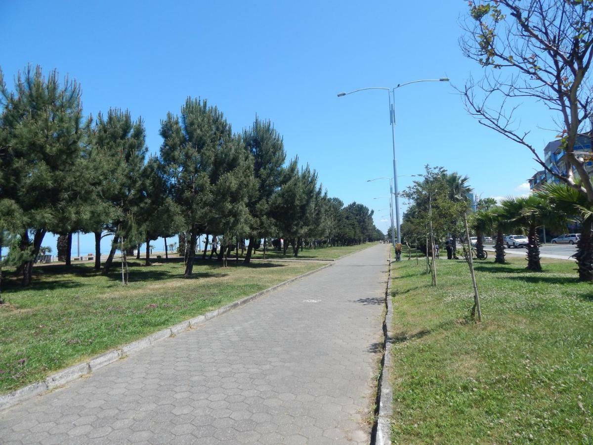 Apartment First Line From Sea Batumi Kültér fotó