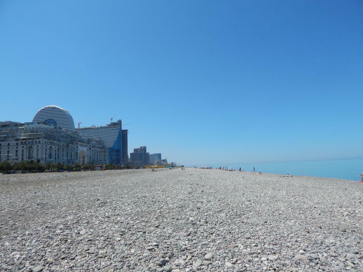 Apartment First Line From Sea Batumi Kültér fotó